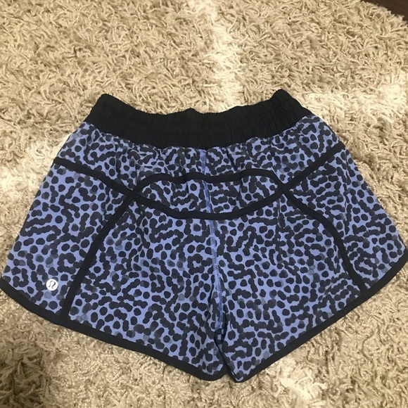 Lululemon black with purple shorts - Picture 6 of 8